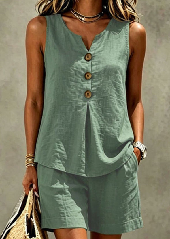 Solana | Outfit with Top and Shorts