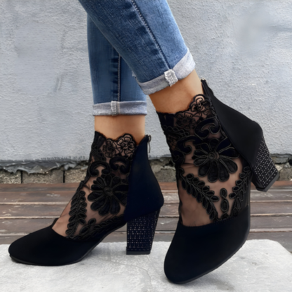 Women's Heels with Wide Toe Shape - image 1