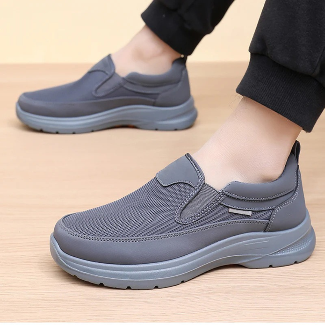 Men's Casual Trainers with Wide Toe Shape - image 3