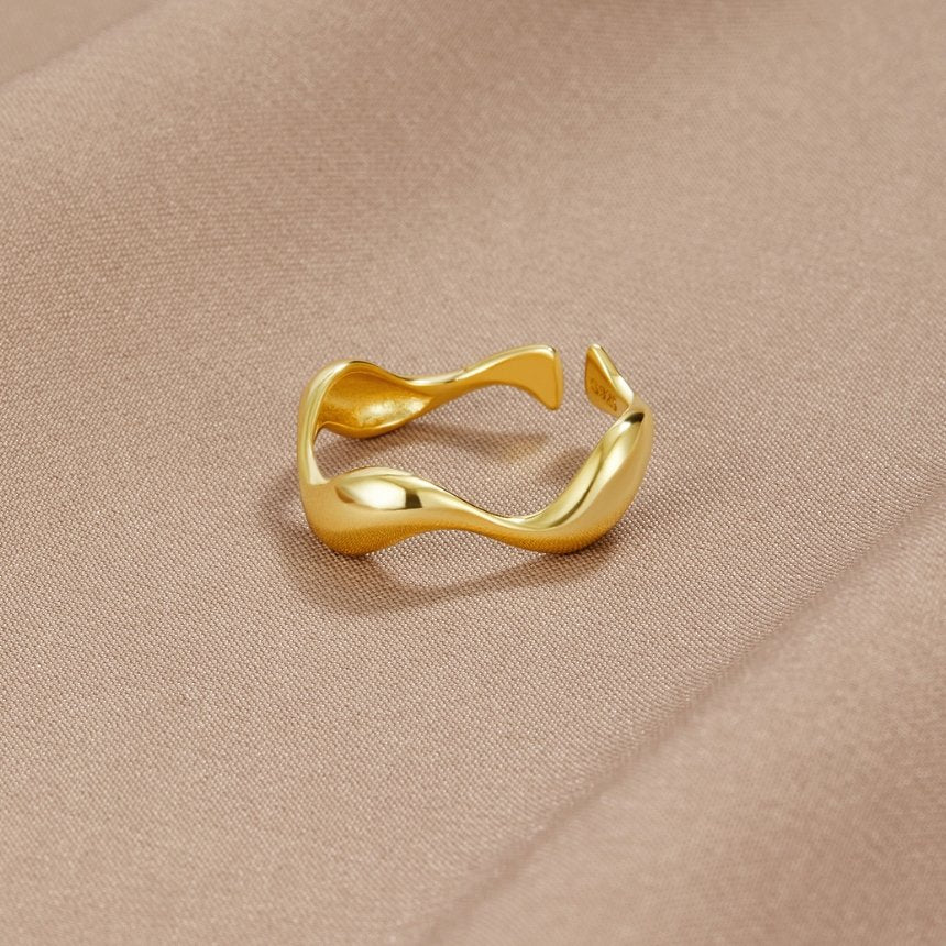 Women's Gold-Tone Wave Ring - image 1