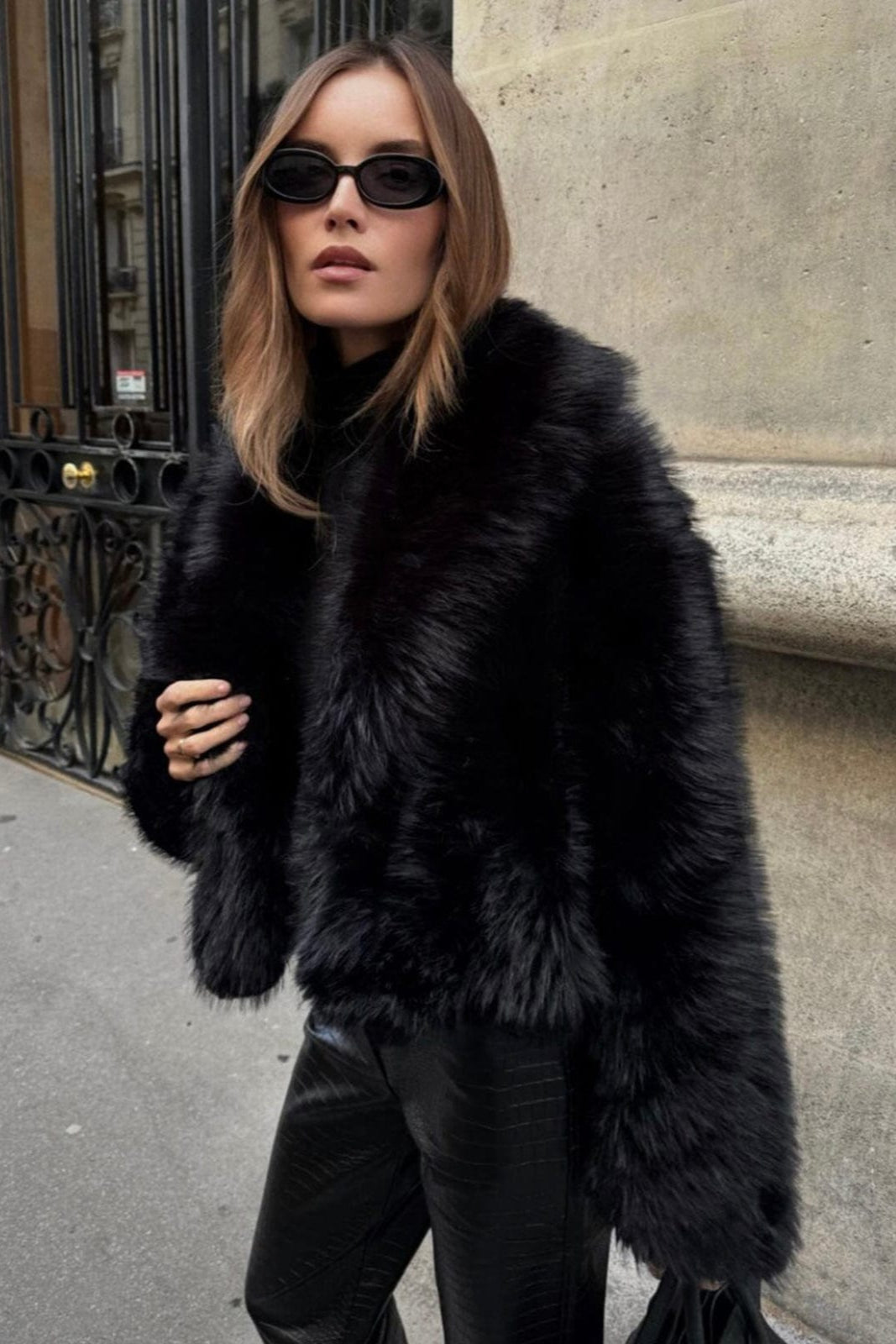 Women's Black Faux Fur Jacket - image 5