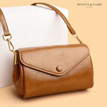 Women's Classic Crossbody Bag with Adjustable Strap - image 2