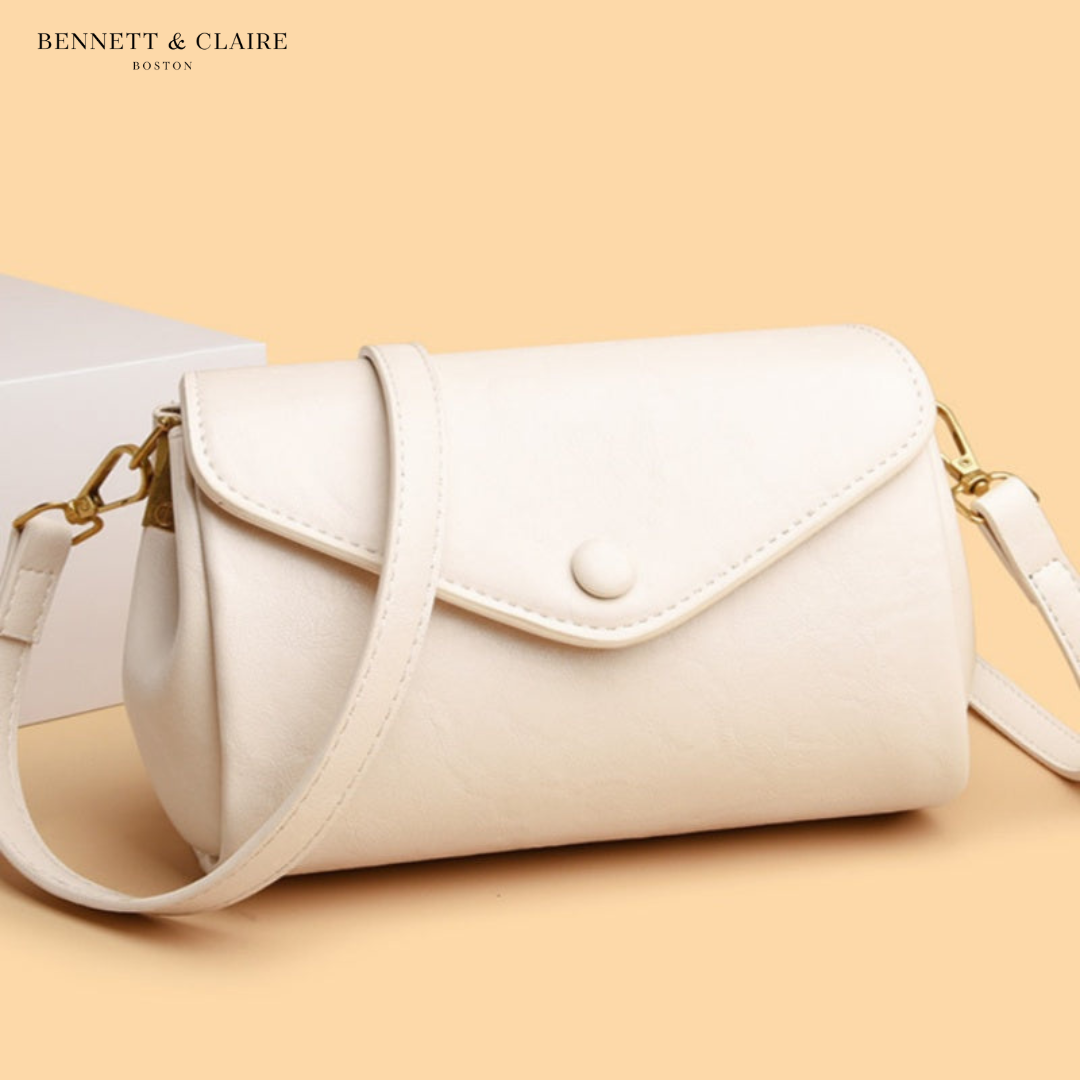 Women's Classic Crossbody Bag with Adjustable Strap - image 4
