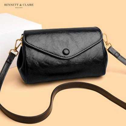 Women's Classic Crossbody Bag with Adjustable Strap - image 3
