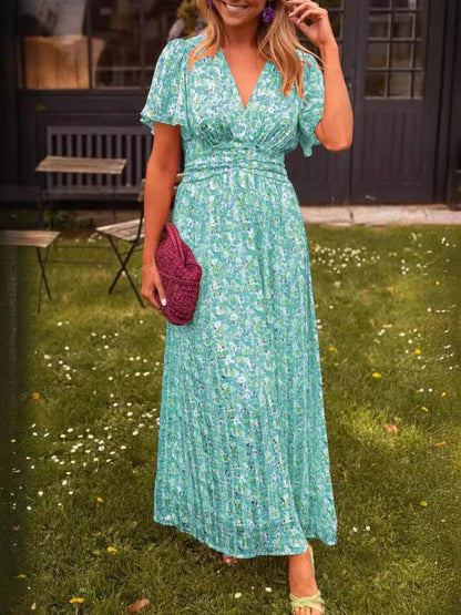 Elis – Long and flowy dress with floral print