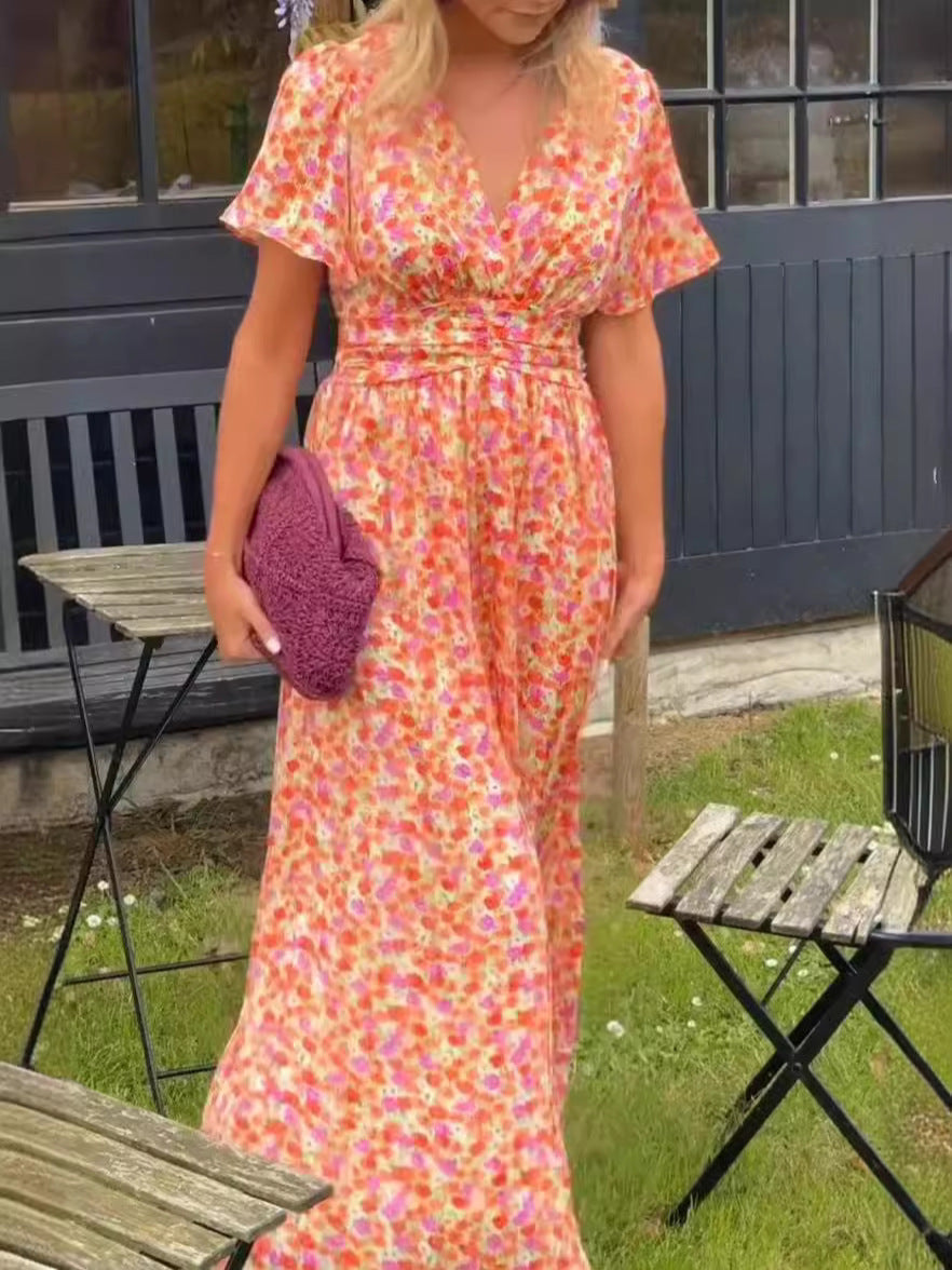 Elis – Long and flowy dress with floral print