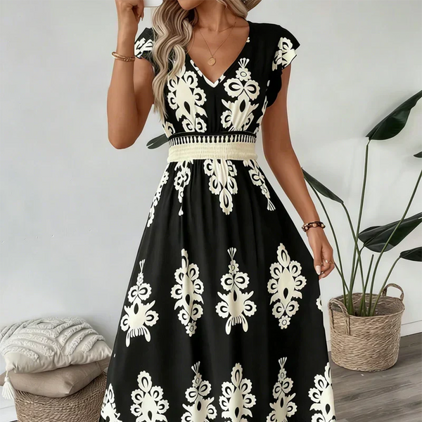Canda | Flattering Elegant Maxi Dress