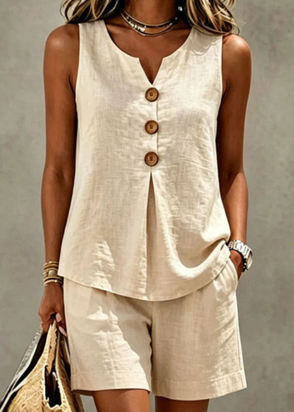 Solana | Outfit with Top and Shorts