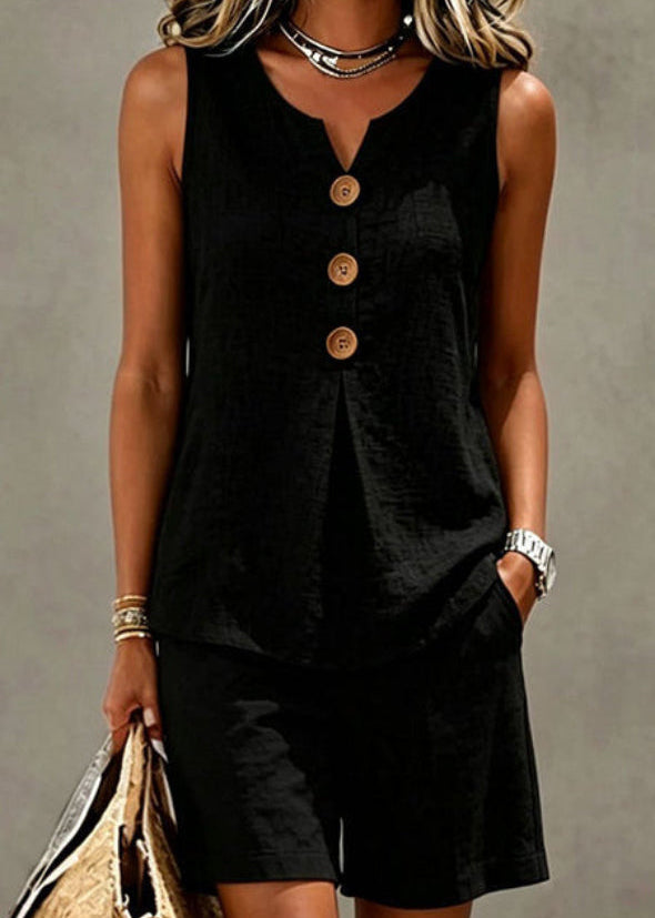 Solana | Outfit with Top and Shorts